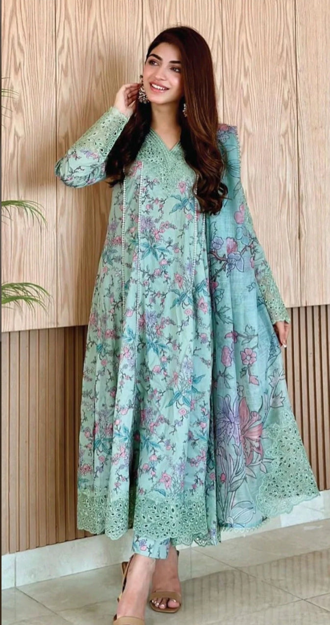 Iznik Lawn presents a premium 3-piece